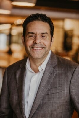 PETER NIEVES